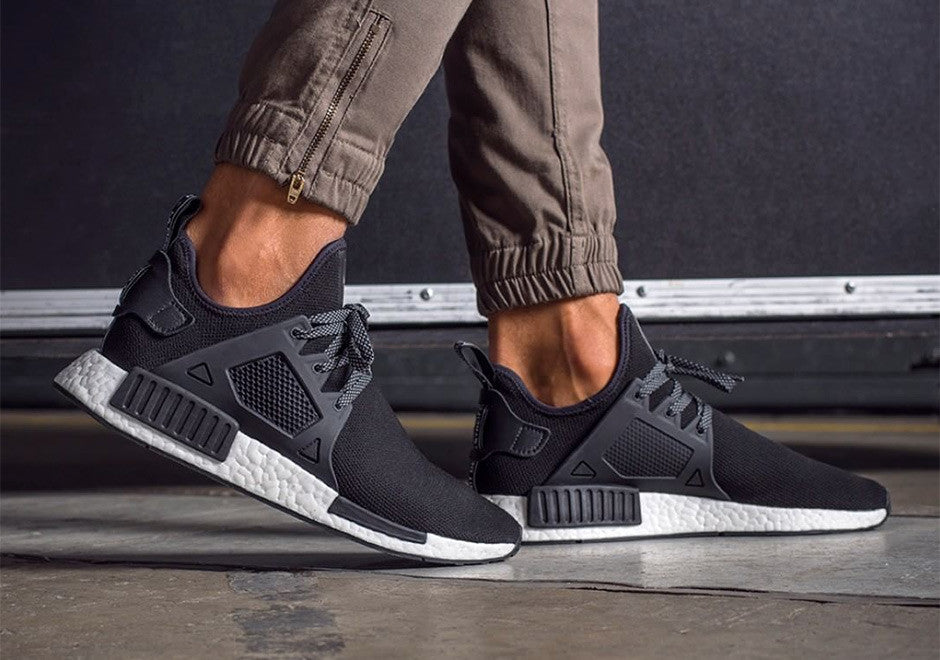 How To Lace Your Sneakers / Swap Your Shoe Laces : ADIDAS NMD XR1 Black Friday